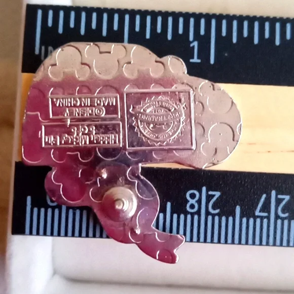 DISNEY HIDDEN MICKEY DONALD DUCK COFFEE CUP PIN - Picture 4 of 5